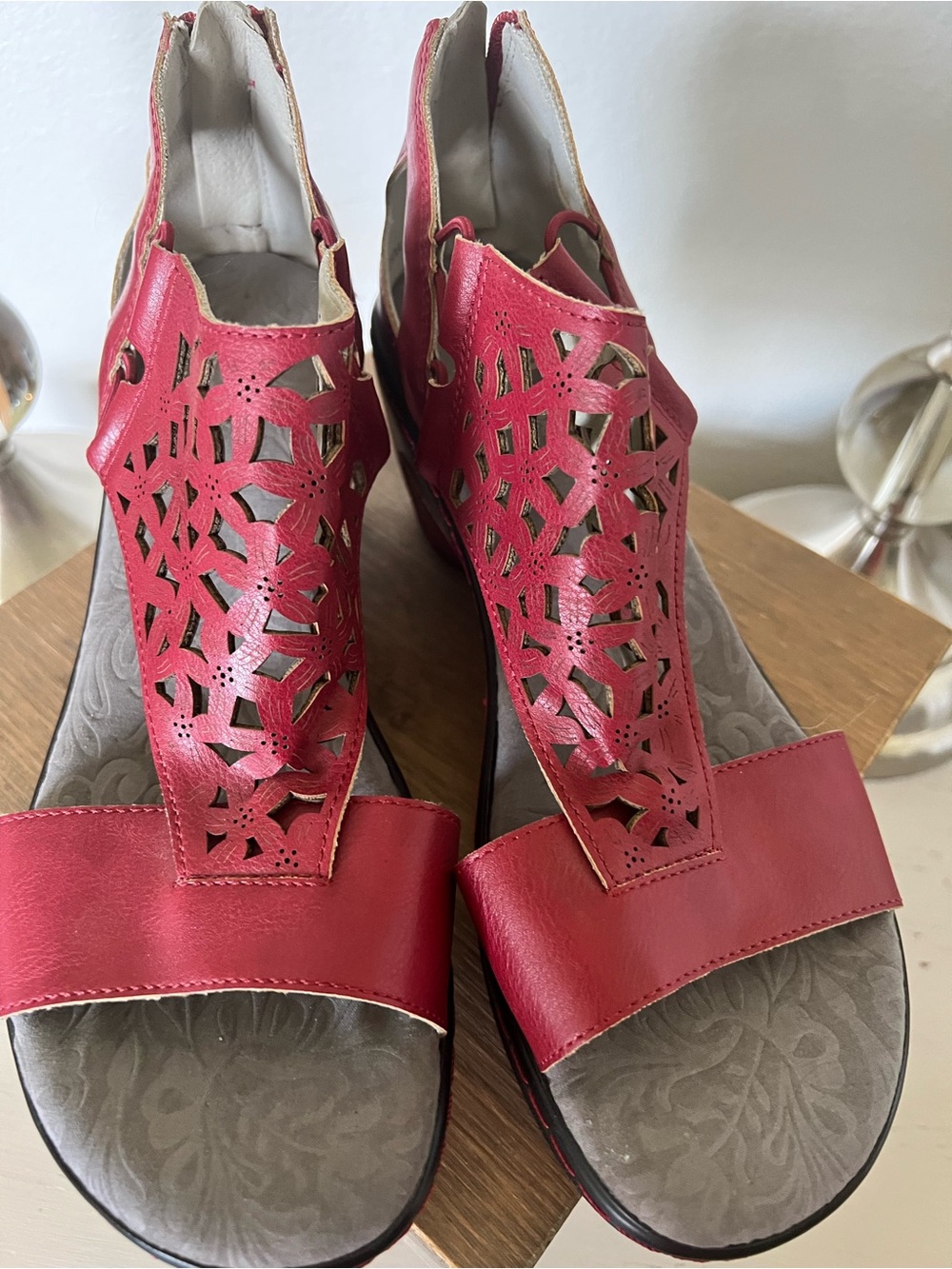 JBU by Jambu Isla red wedge sandals vegan cutouts size 9